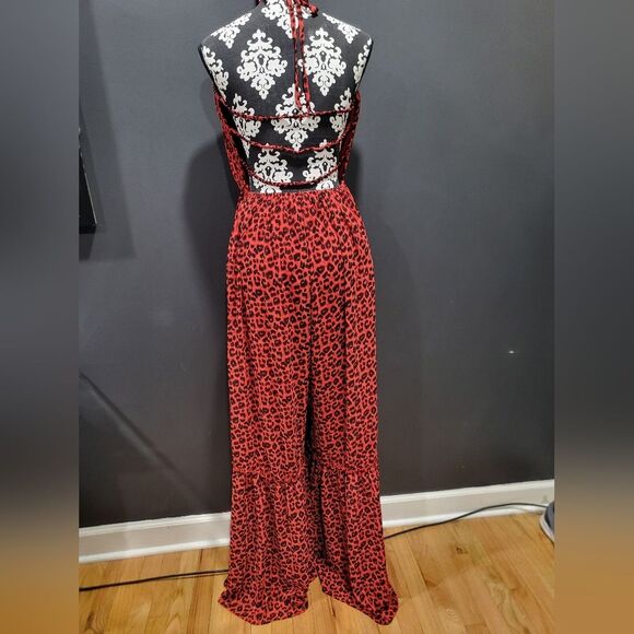 Red & Black Leporad Print Plus Size Jumpsuit Open Low Back Sz 2X - Picture 9 of 9